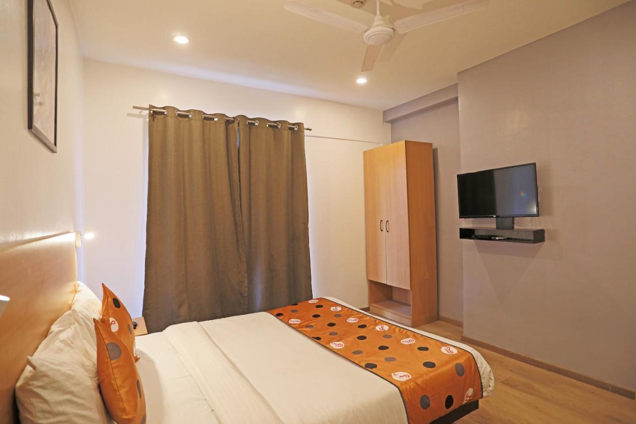 Hotel Yellow Chilli Britannia Chowk- Couple Friendly Local Id Accepted New Delhi Luaran gambar